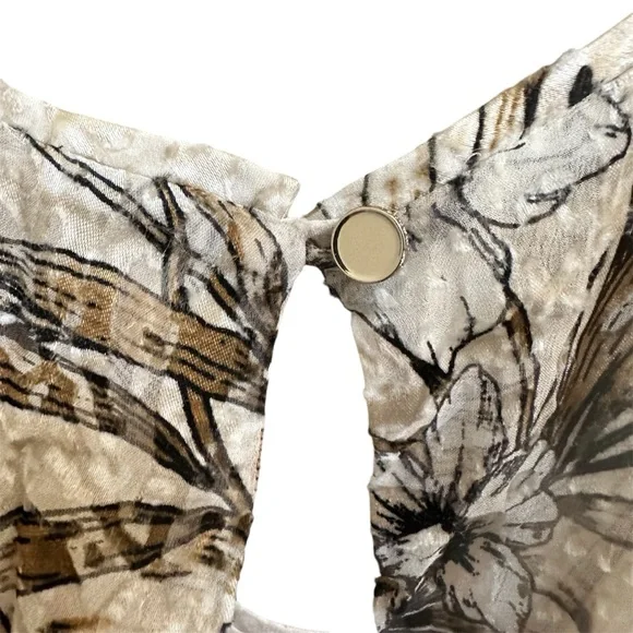 White House Black Market Floral Velvet Dolman Sleeve Blouse in Women’s Large - Picture 5 of 7